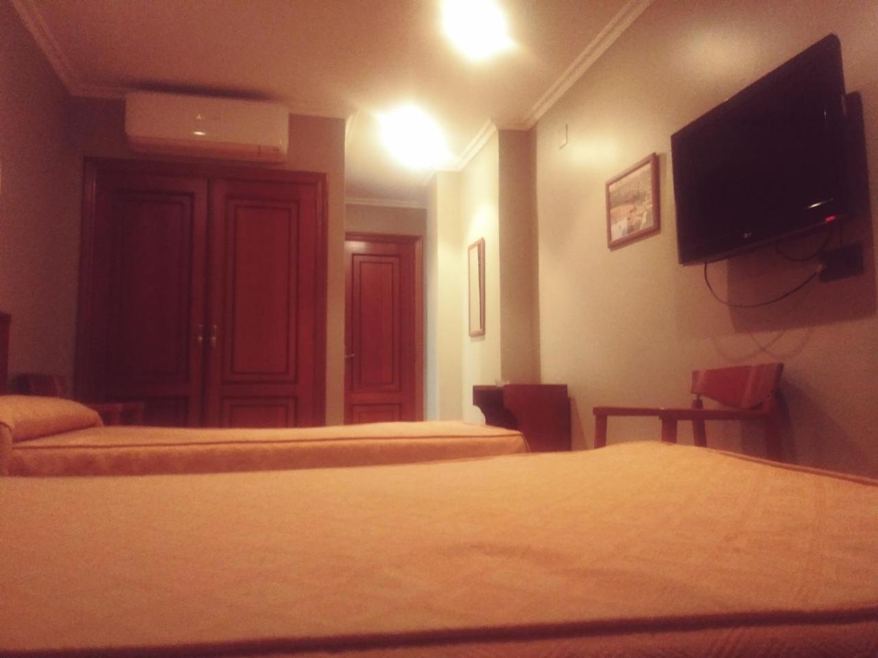 Hotel Orly Xinzo de Limia Kültér fotó